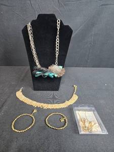 lot 175 image: Assorted Fashion Jewelry Lot with Necklaces, Bracelets, and Earrings - display not inc