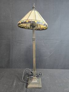 lot 204 image: Tiffany-Style Stained Glass Table Lamp with Metal Base
