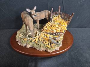 lot 206 image: Terry Redlin Sharing the Bounty Porcelain Deer Sculpture Limited Edition with Box - antler repaired