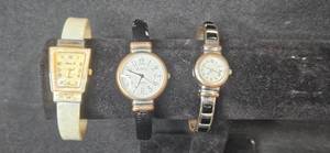 lot 244 image: Set of Womens Vintage Analog Wristwatches including WINCCI and Alora L.