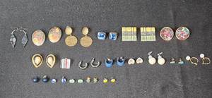 lot 247 image: Collection of Pairs Vintage and Modern Earrings Assorted Styles