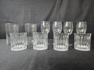 lot 277 image: Set of 10 Mixed Glassware Tumblers and Wine Glasses