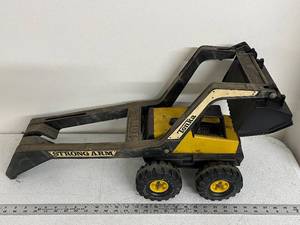 lot 48D image: Vintage Tonka Strong Arm Toy Loader Truck