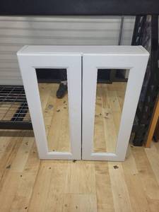 lot 4RC image: White Double Door Bathroom Cabinet with Mirrored Panels, 24x30 Inches