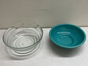 lot 55C image: Set of 2 Mixing Bowls - Glass and Blue Ceramic