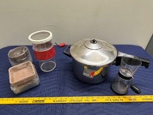 lot 116C image: Kuhn Rikon Duromatic Pressure Cooker and Kitchenware Collection