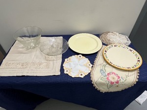 lot 118C image: Assorted Serving Bowls, Plates, and Vintage Linens Lot