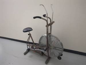 lot 5E image: Schwinn Airdyne Exercise Bike with Fan Resistance System