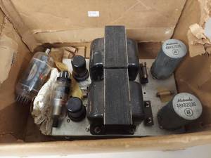 lot 17U image: Vintage Raytheon Vacuum Tubes & Motorola Capacitors Lot