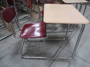 lot 52 image: 4 SLED DESKS