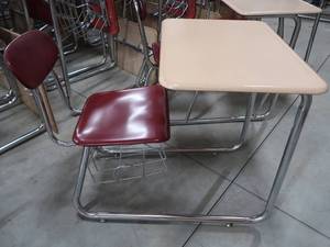 lot 47 image: 4 SLED DESKS