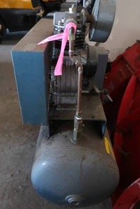 lot 12 image: COMMERCIAL AIR COMPRESSOR