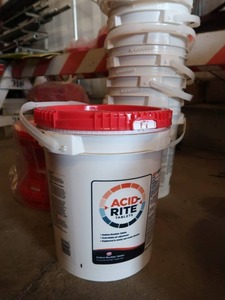 lot 10 image: LOT OF 10 5 GALLON BUCKETS WITH LIDS