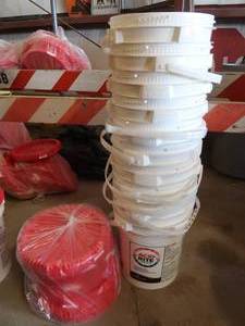 lot 20 image: LOT OF 10 CLEAN, HEAVY DUTY 5 GALLON BUCKETS