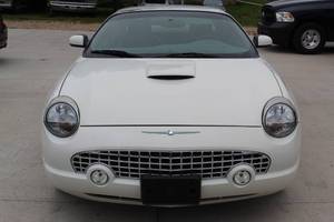 lot 5 image: 2002 Ford Thunderbird Deluxe 2dr Convertible
