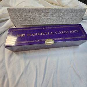 lot 139 image: Topps Tiffany Edition Baseball Card Set, 1987 Unopened, as New