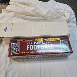 lot 140 image: Score 1991 NFL Football Collectors Set, As New in Wrapper, Unopened