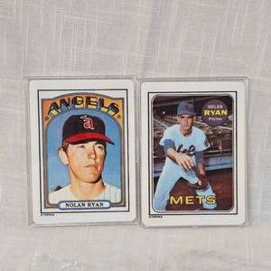 lot 111 image: Topps Nolan Ryan Set of 2 Cards #CO982