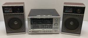 lot 61 image: Vintage Soundesign AM-FM Stereo Receiver Cassette Recorder With Record Player & Box Speakers (Works)