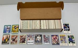 lot 159 image: Unsorted 1990s Football Cards