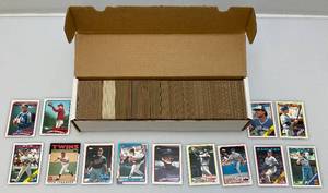 lot 174 image: Unsorted 1980s Baseball Cards