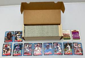 lot 178 image: Unsorted 1987 Leaf Baseball Cards