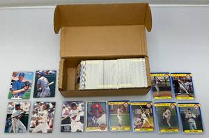 lot 184 image: Unsorted 1992 Front Row Draft Picks Baseball Cards