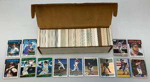 lot 197 image: Misc. Unsorted 1980s & 90s Baseball Cards