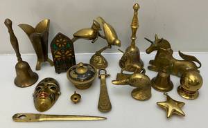 lot 209 image: Misc. Vintage Collectible Brass Animals & More