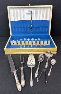 lot 159 image: Vintage Rogers Bros First Love Silver Plated Flatware
