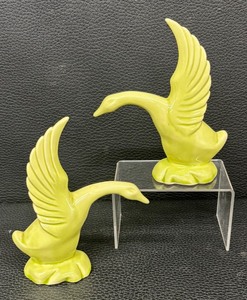 lot 185 image: Pair of Mid-Century Ceramic Bird Figurines
