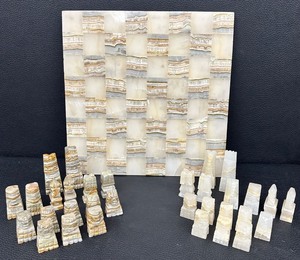 lot 16 image: Onyx Stone Chess Set with Carved Board and Pieces