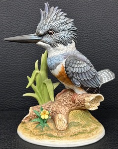 lot 80 image: Andrea by Sadek King Fisher Porcelain Bird Figurine