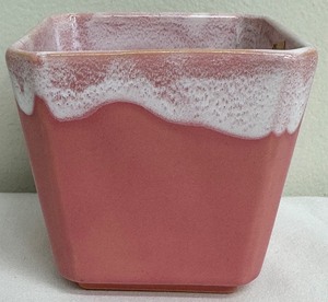 lot 98 image: Roseville Pasadena Square Planter Pink and White - L-31, Cira 1952