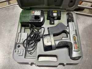 lot 106 image: Senco Duraspin DS200, 2 Batteries, Charger and Case. Tested. Works.