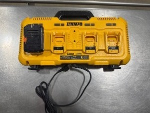 lot 40 image: DeWALT Fast Charger DCB104 with One 20VMaxLithium Ion Battery. Tested. Works.