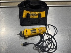lot 49 image: DeWALT Cut-Out Tool DW660 with DeWALT Bag. Tested. Works.