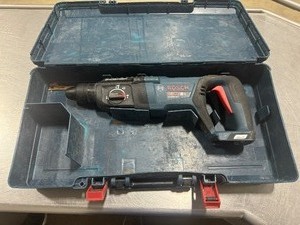 lot 81 image: Bosch Bulldog Hammer Drill GBH 18V-26D with Case. No battery.  Unable to test.