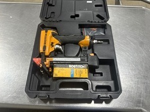 lot 88 image: Bostitch Air Stapler LHF2025K with Case.
