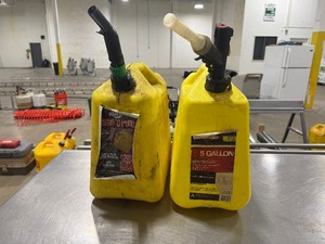 lot 178 image: Pair of 5 Gallon Diesel Gas Cans