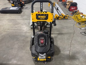 lot 179 image: Dewalt 3100 PSI Pressure Washer