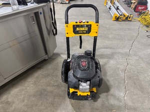 lot 19 image: Dewalt 3100 PSI Pressure Washer.