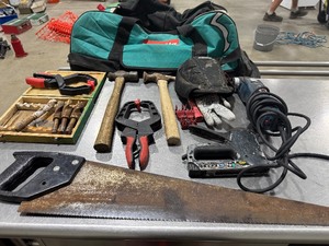 lot 146 image: Makita Bag full of Misc Tools