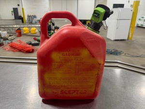 lot 147 image: 5 Gallon Safety Gas Can