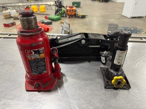 lot 153 image: Husky Jack and Two Bottle Jacks - no handles