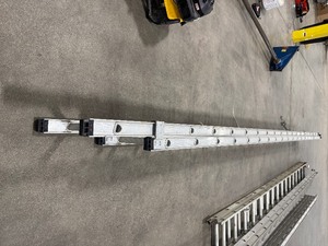 lot 155 image: Werner Aluminum Extension Ladder 40 300 lb Capacity