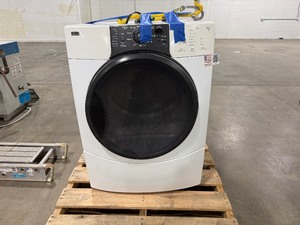 lot 192 image: Kenmore Elite HE3 Gas Dryer, 27 Wide x 28 Deep x 38 Tall