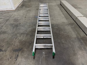lot 198 image: Werner 20 Aluminum Extension Ladder 225 Lb Max