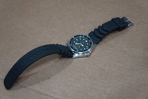 lot 1A image: Casio AMW-320R AnalogDigital Quartz Mens Wristwatch
