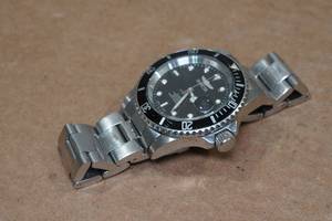 lot 3 image: Invicta Automatic Wind Mens Wristwatch
